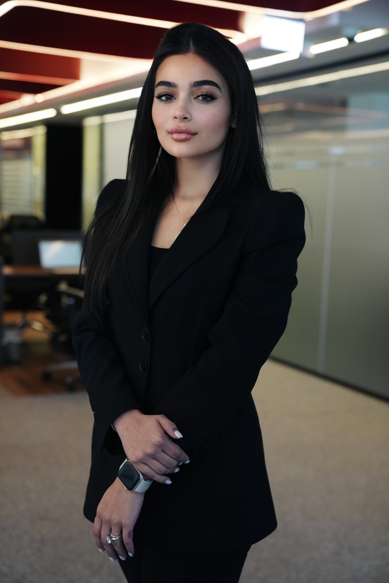 Zainab — Model & Hostess in Hanover photo 1