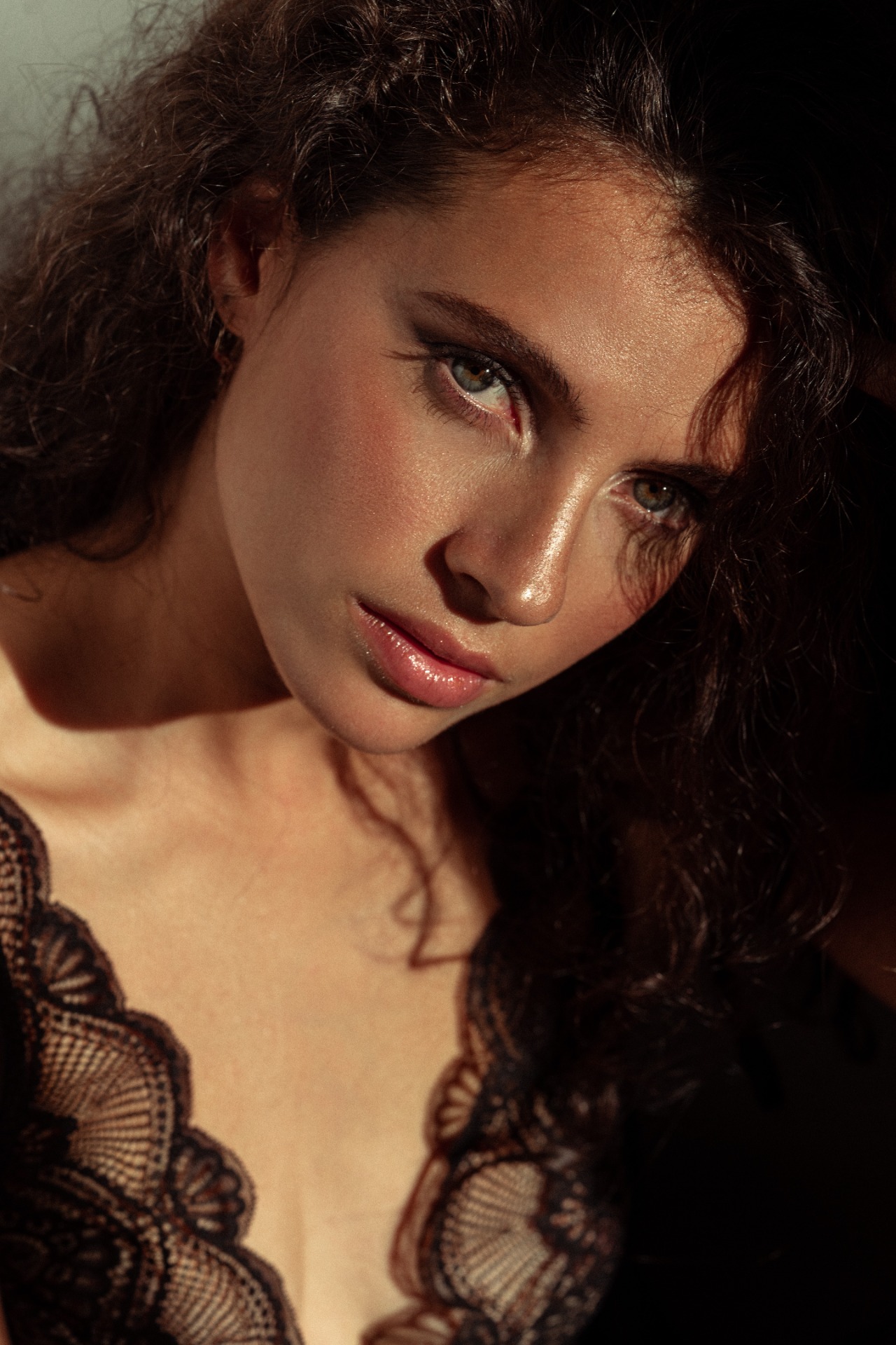 M&eacute;lina — Model & Hostess in Vincennes photo 5