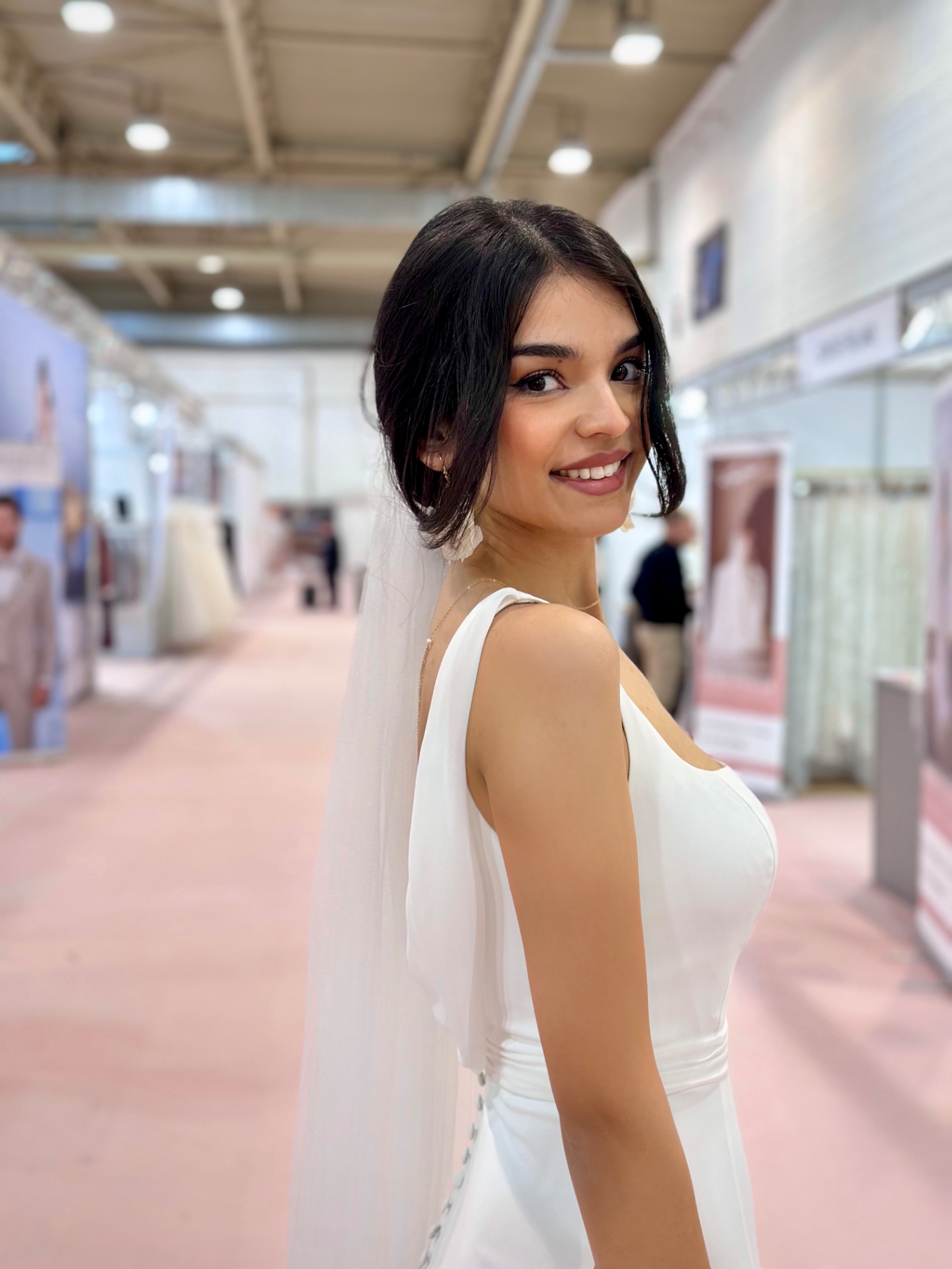 Ayse Ilknur — Model & Hostess in Hattingen photo 2