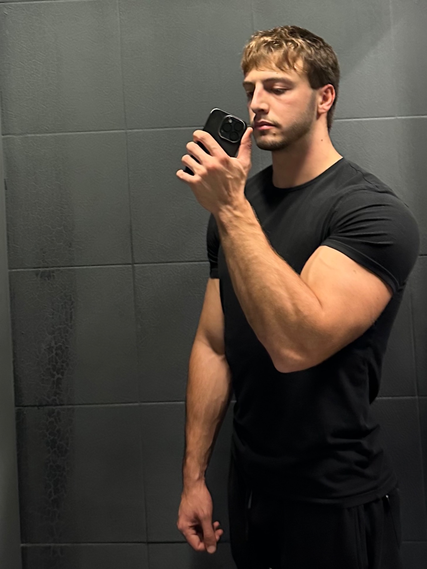 Alessandro — Model & Host in Potenza Picena photo 3