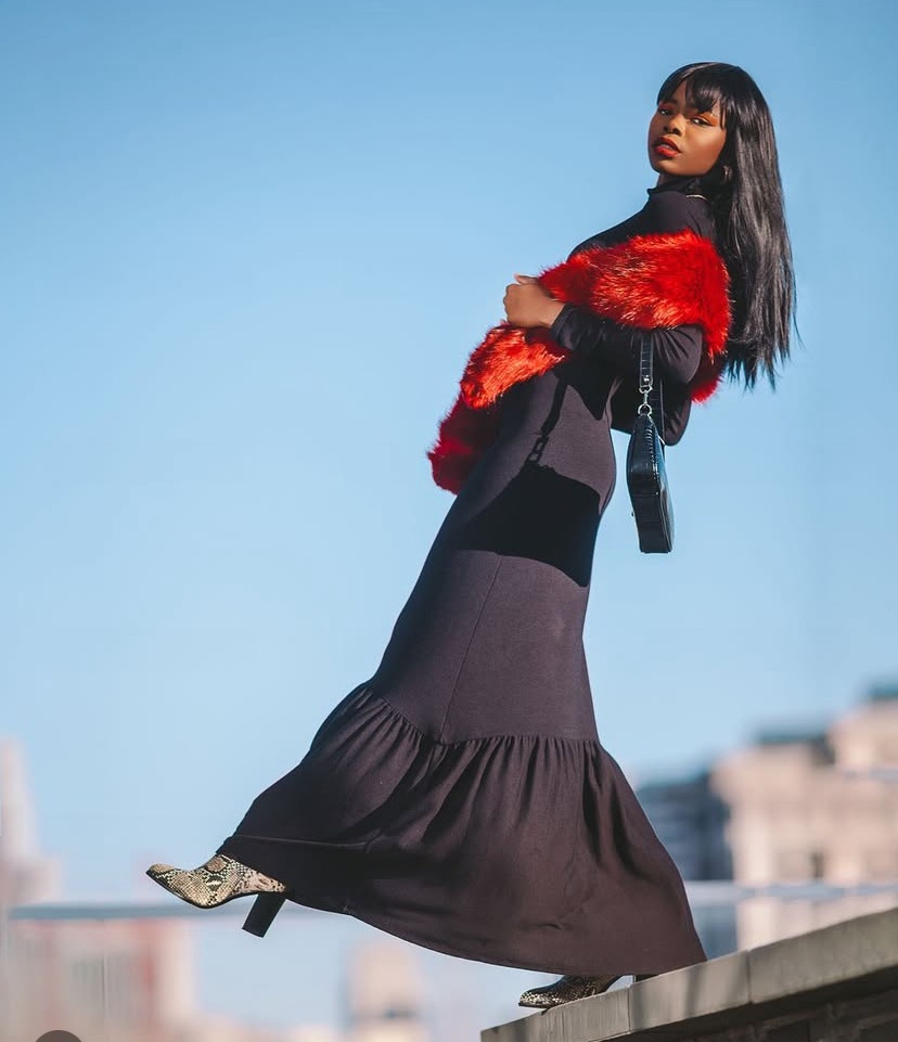 Oluwatobi — Model & Hostess in Suresnes photo 5