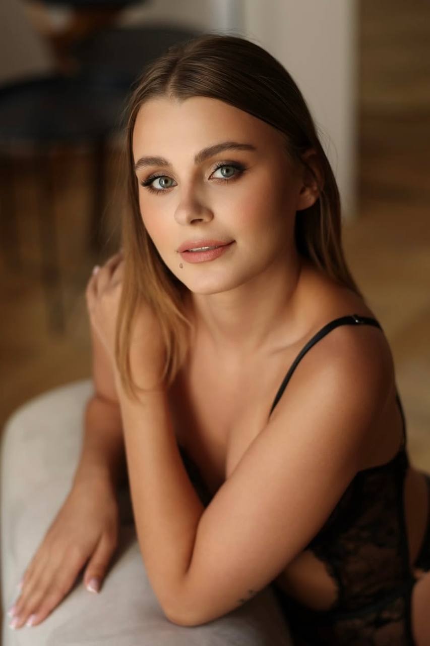 Roksana — Model & Hostess in Ł&oacute;dź photo 2