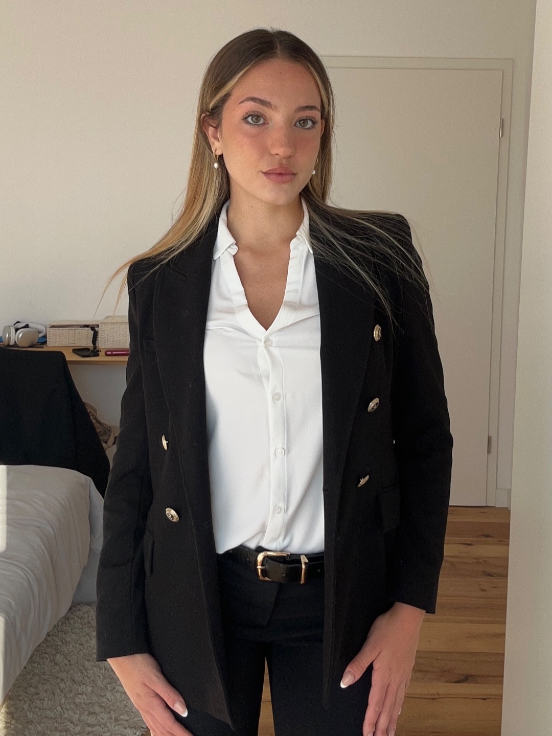 Sabrina — Model & Hostess in Milano photo 1