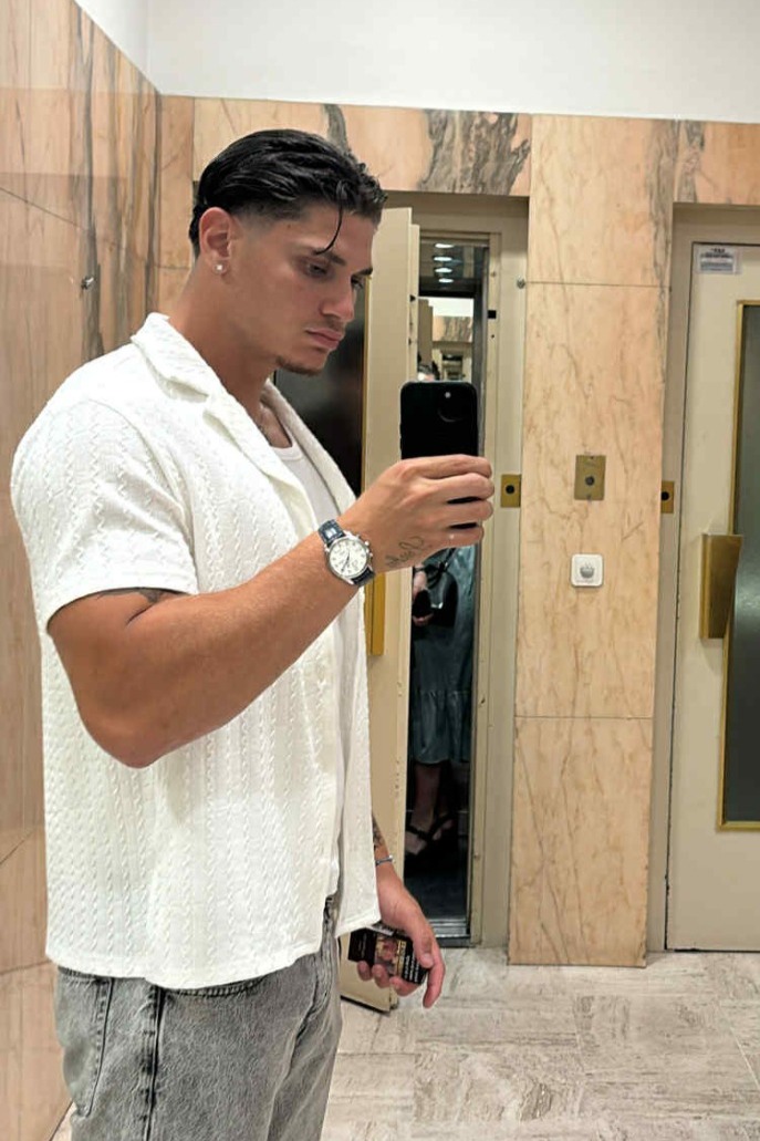 Sonny Toa — Model & Host in Fr&eacute;jus photo 2