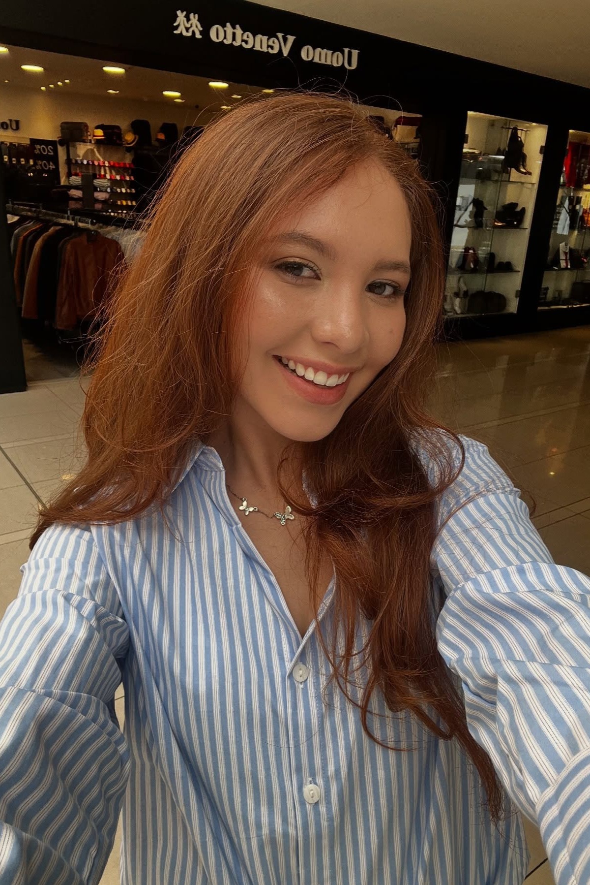 Paullette — Model & Hostess in Quito photo 6