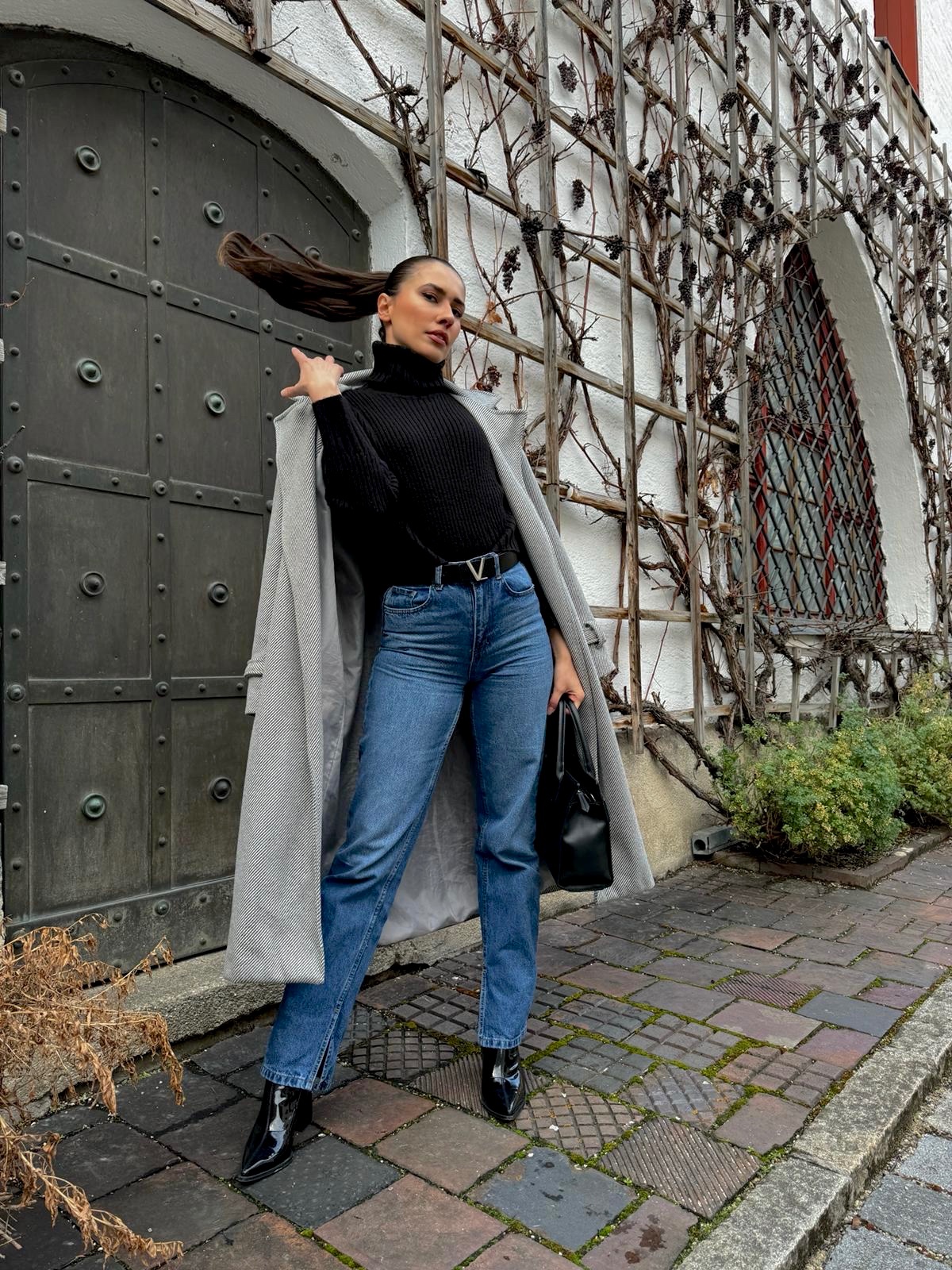 Rezarta — Model & Hostess in Taufkirchen photo 3