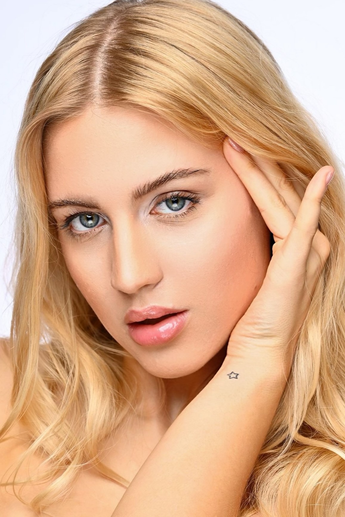 SINA — Model in Frankfurt Am Main | Eye On Model