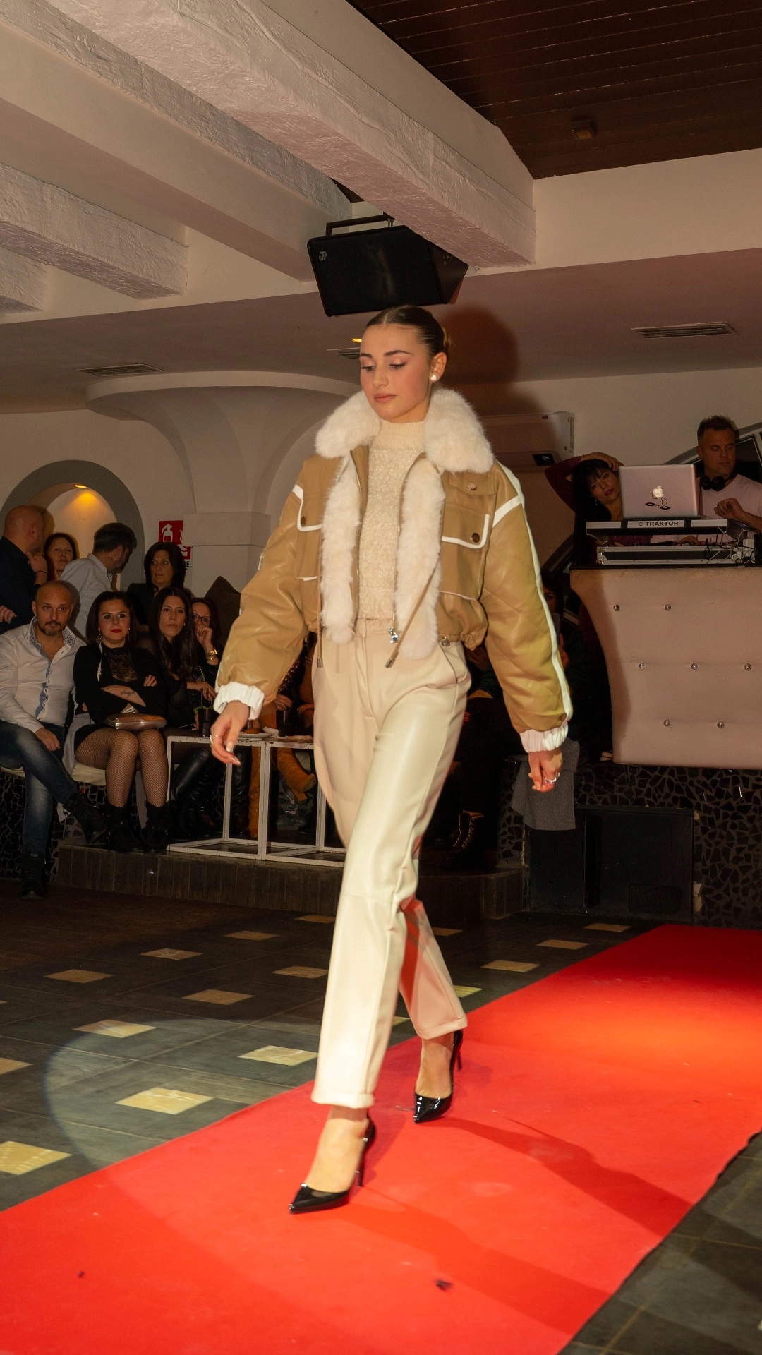 Aurora — Model & Hostess in Nerviano photo 6