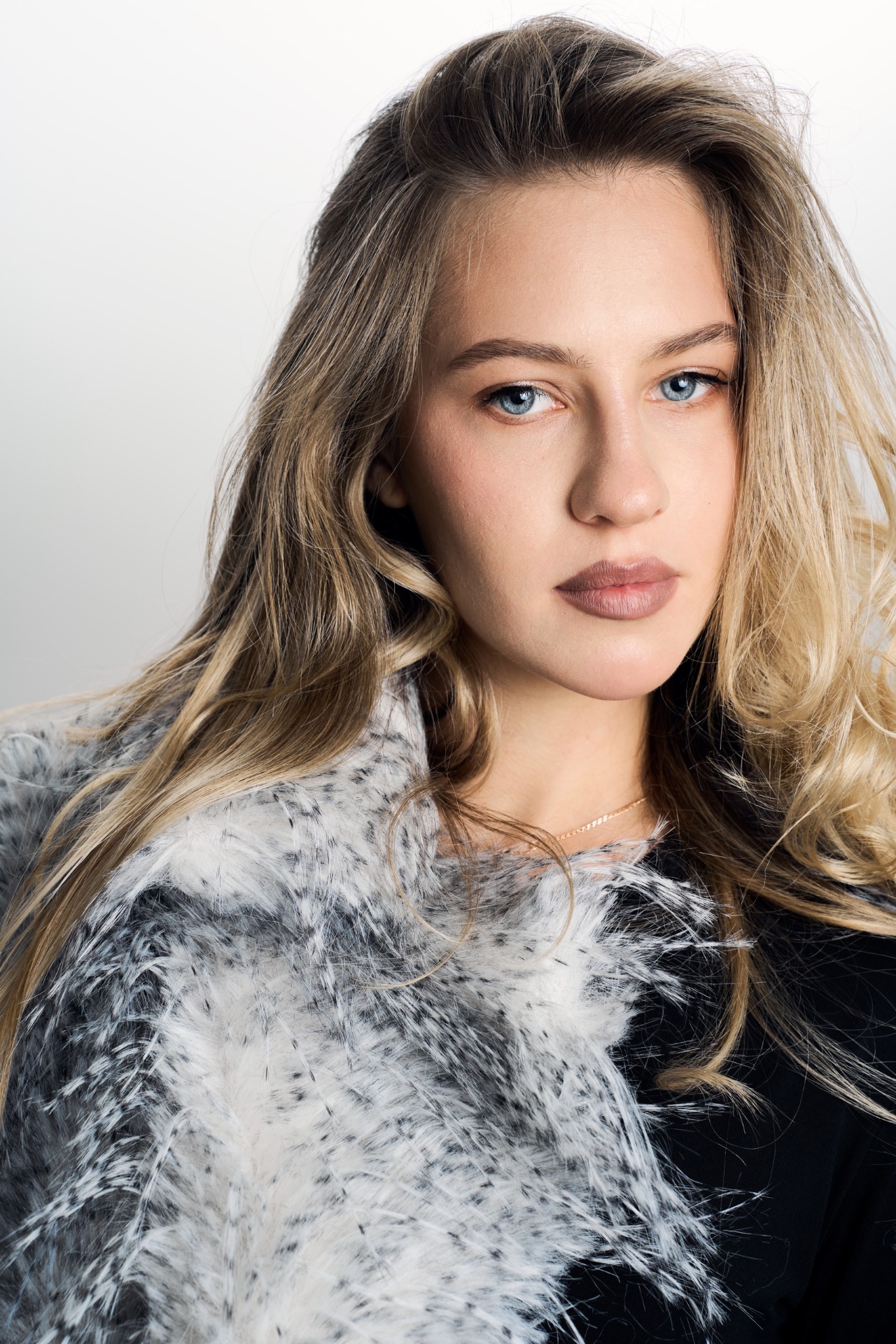 Anastasiia — Model & Hostess in Paris photo 5