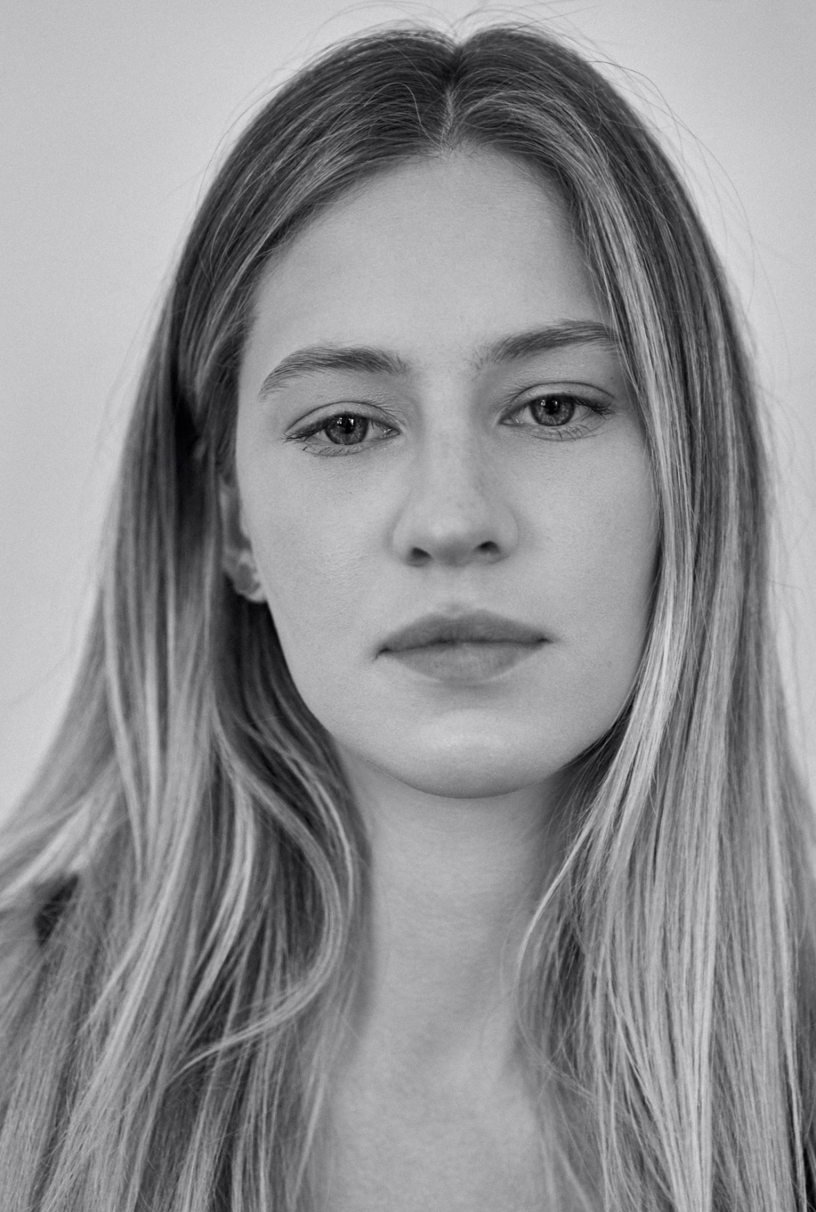 Anastasiia — Model & Hostess in Paris photo 9