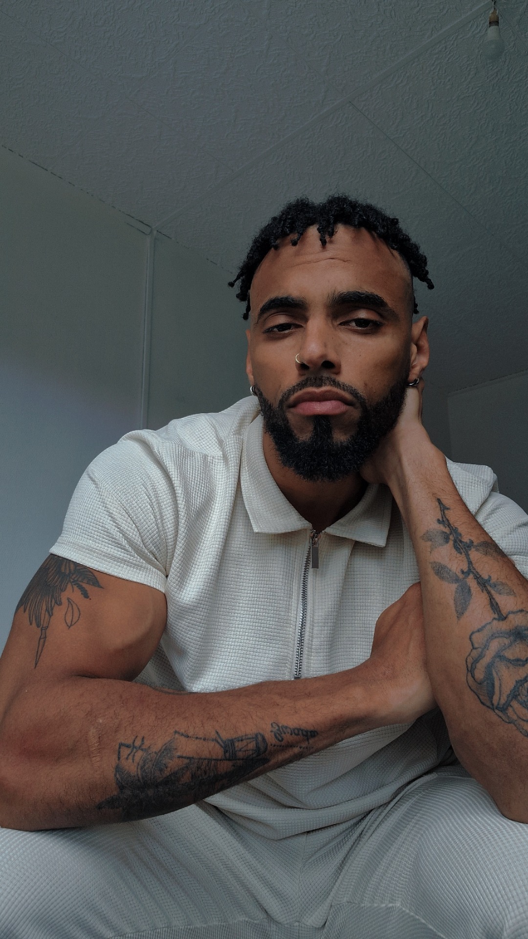 Blaise — Model & Host in Romilly-sur-seine photo 2