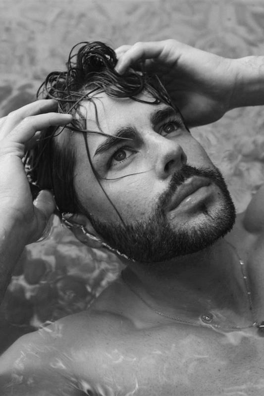 Justin — Model & Host in Amay photo 1