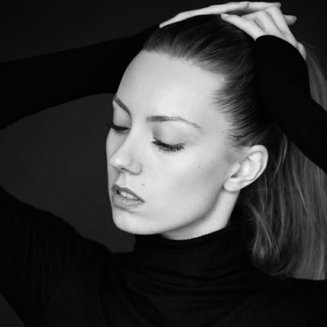 Cloe — Model & Hostess in Aix-les-bains photo 1