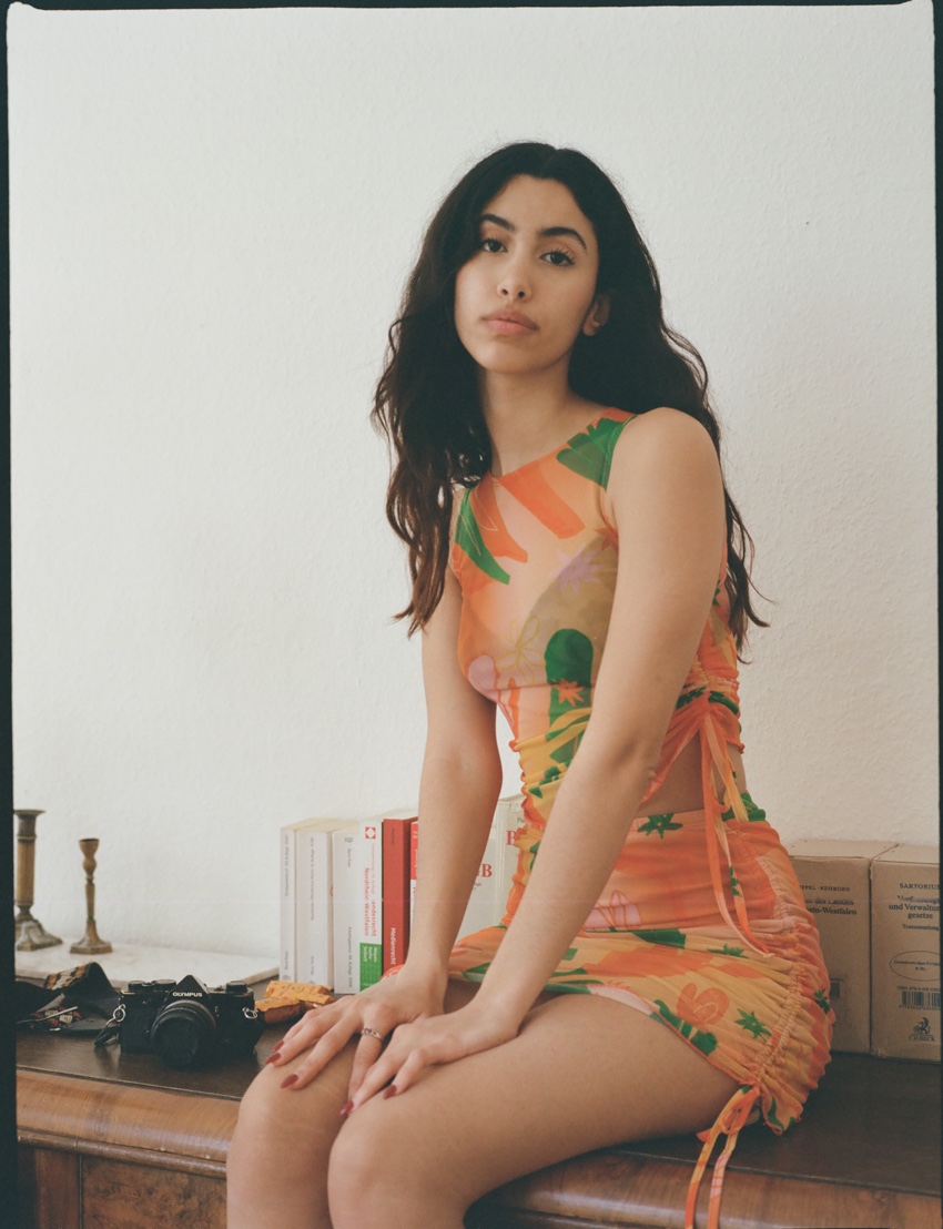 Lujain — Model & Hostess in Berlin photo 5