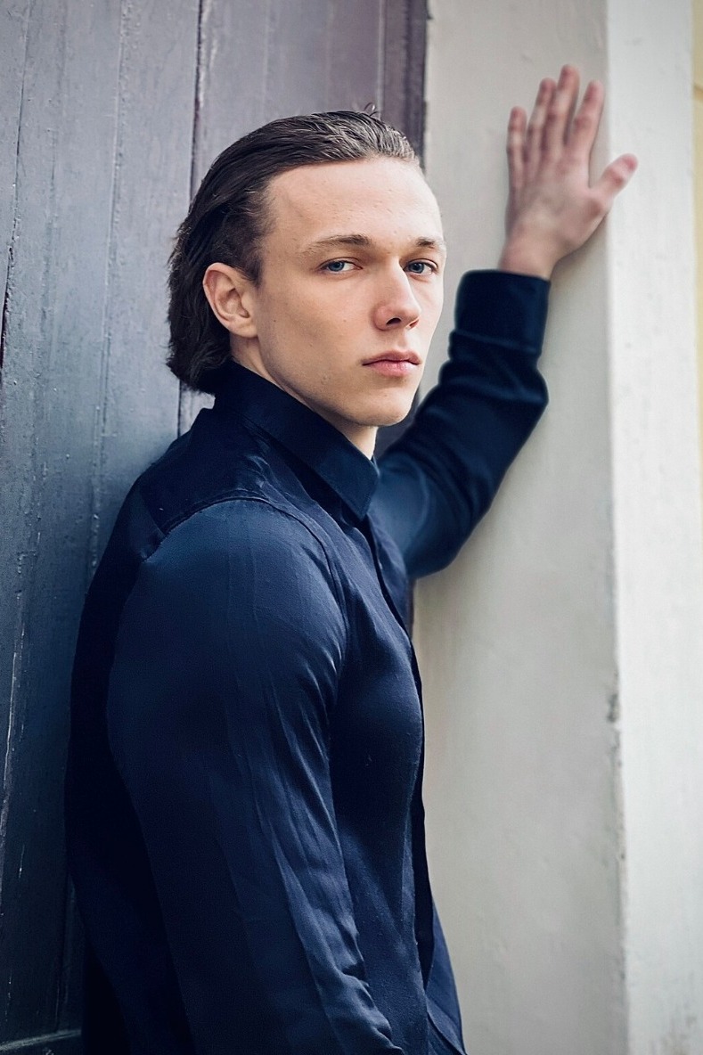 Nicolas — Model & Host in Nice photo 2