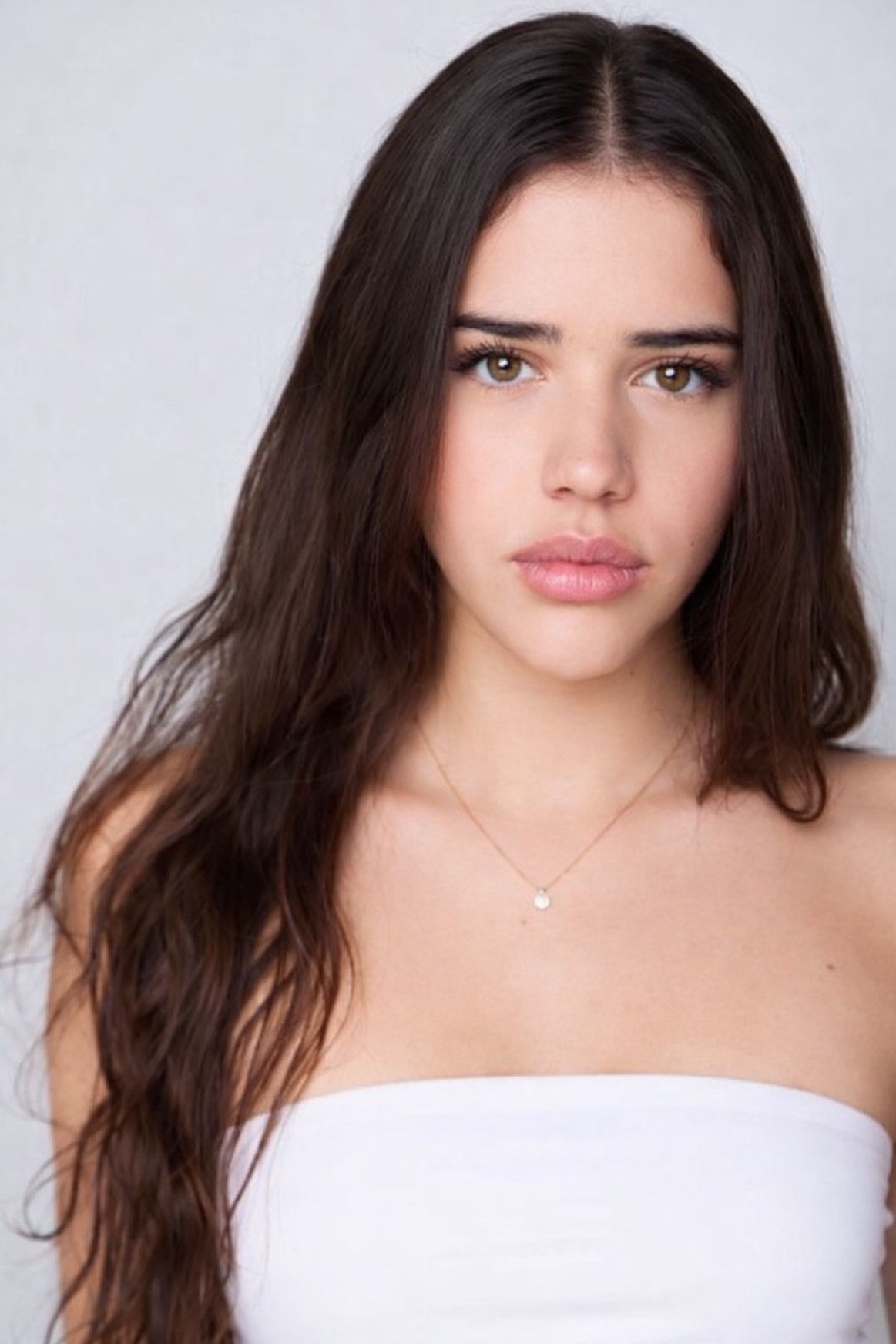 Luana — Model & Hostess in West Hollywood photo 2