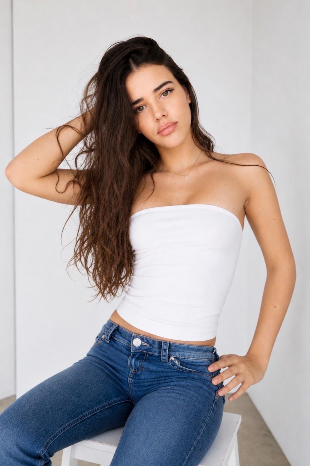 Luana — Model & Hostess in West Hollywood photo 3