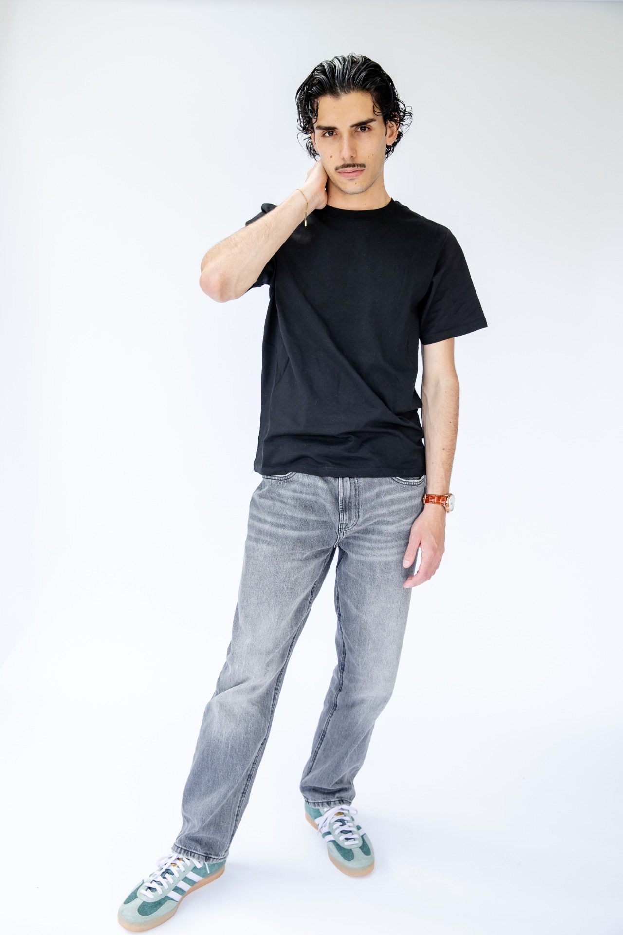 Theo — Model & Host in Loire-authion photo 3