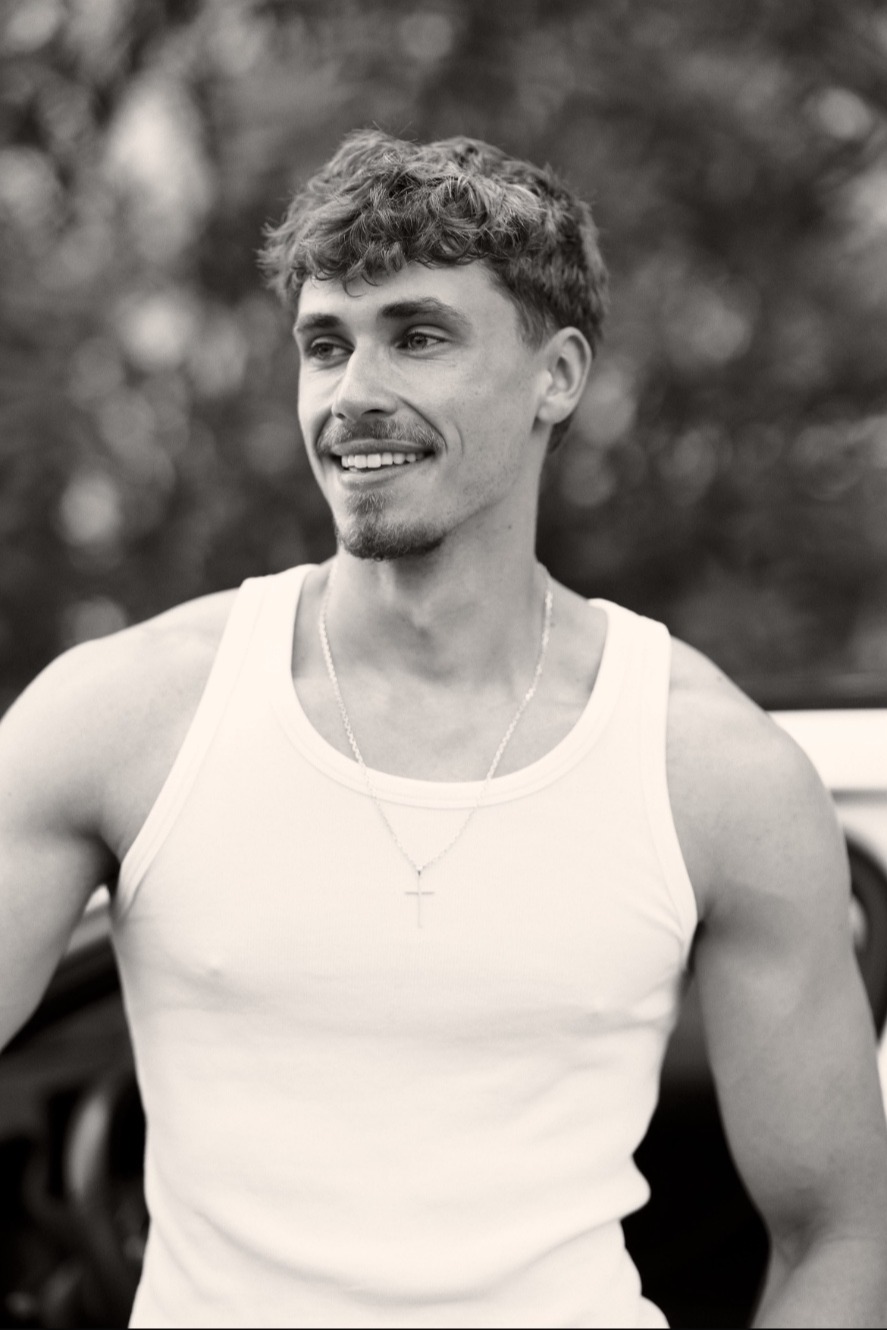 Ulysse — Model & Host in Nice photo 1