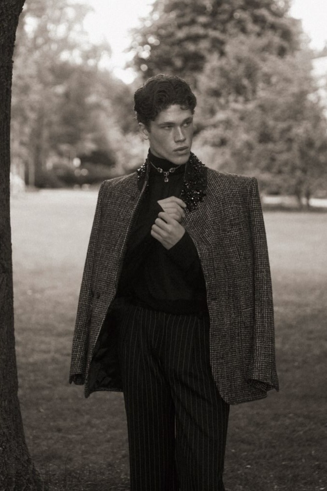 Oscar Elias — Model & Host in Berlin photo 1
