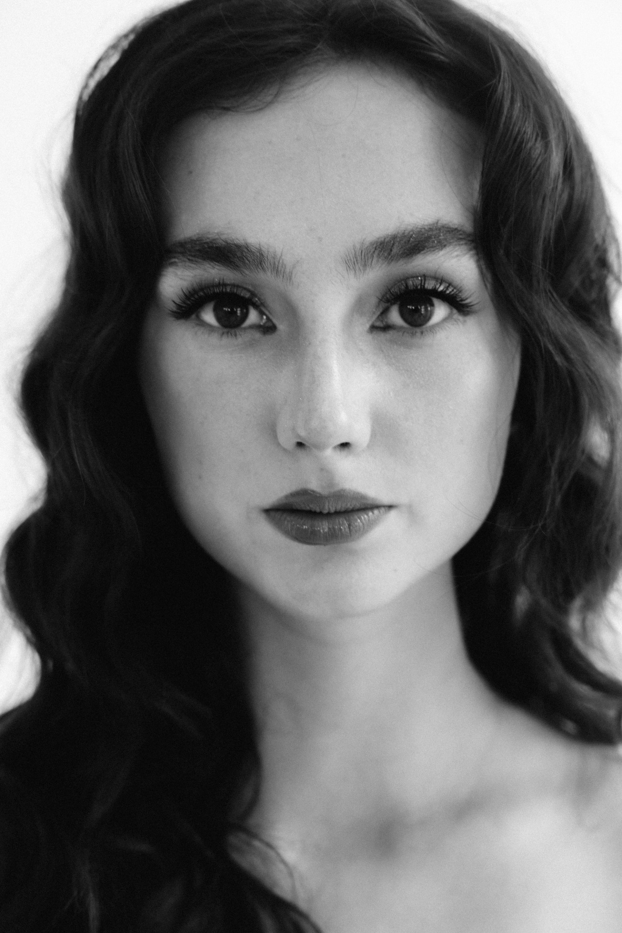 Phoebe — Model & Hostess in Milano photo 4