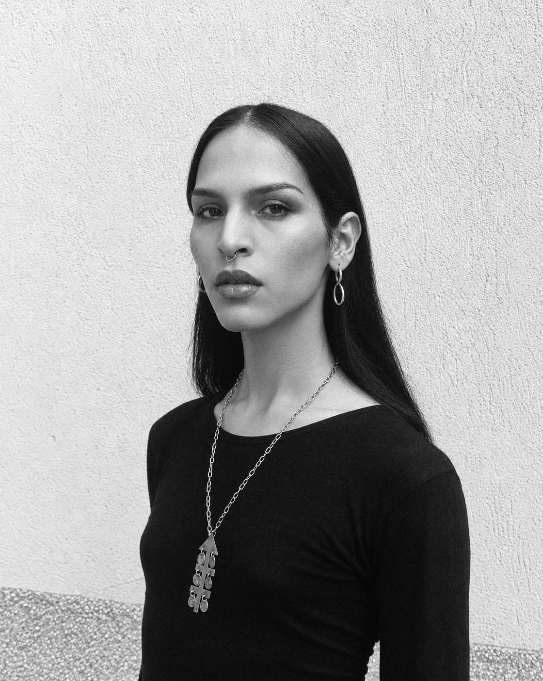 Enki — Model & Hostess in Paris photo 3