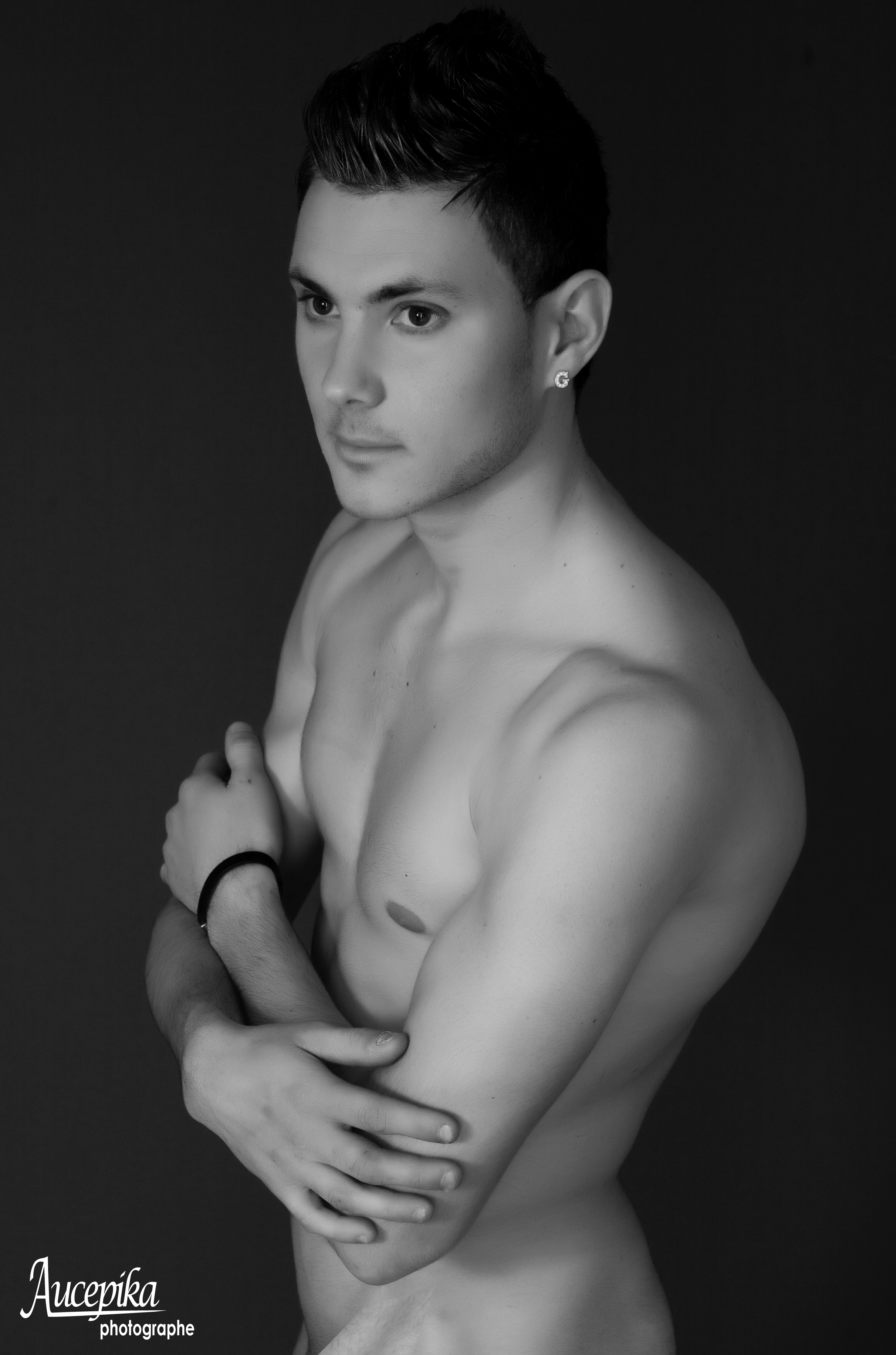 Geoffrey — Model & Host in Marseille photo 11