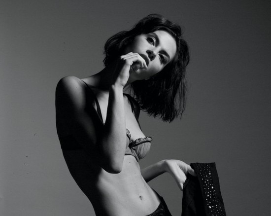 Charlotte — Model & Hostess in Paris photo 3