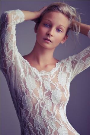 Claire — Model & Hostess in Nanterre photo 2