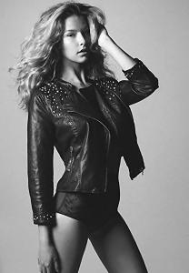 Lucrezia — Model in Milano | Eye On Model