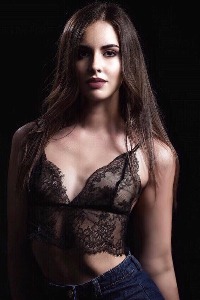 Alessia — Model in Milano | Eye On Model
