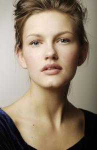 Yana — Model in Terni | Eye On Model