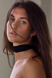 Debora — Model in Milano | Eye On Model