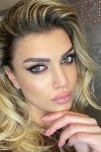 Nicole — Model in Roma | Eye On Model