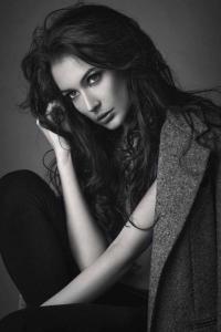 Laura — Model in Milano | Eye On Model