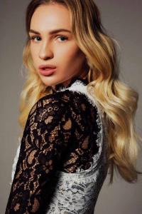 Lilia — Model in Milano | Eye On Model