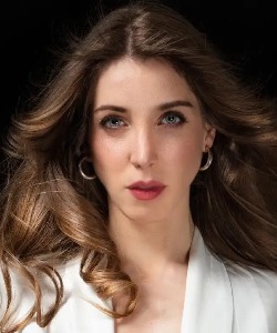 Corinne  — Model in Belluno | Eye On Model