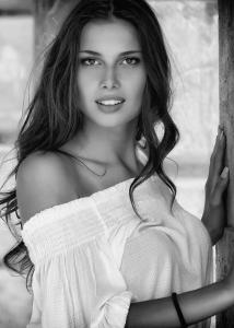 Linda — Model in Genova | Eye On Model