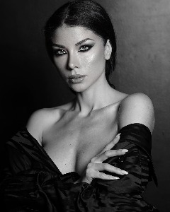 MADALINA — Model in Milano | Eye On Model