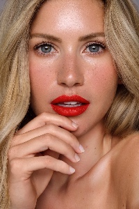 HELLANA — Model in Greater London | Eye On Model