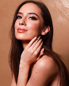 Alessia — Model in Milano | Eye On Model