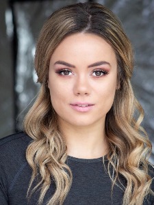 EMMA — Model in Greater London | Eye On Model