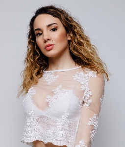 Tania — Model in Milano | Eye On Model