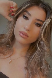 Laura — Model in Roma | Eye On Model