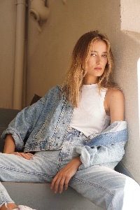 ANNABEL — Model in Mm | Eye On Model