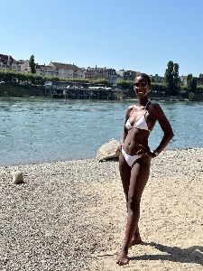 DOREEN — Model in Beurnev&eacute;sin | Eye On Model