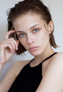 POLA — Model in Warszawa | Eye On Model