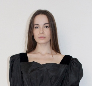 Chiara — Model in Milano | Eye On Model