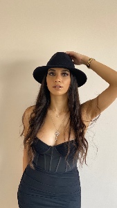 YASMINE — Model in Paris | Eye On Model