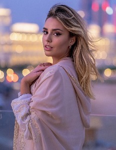 Eleonora — Model in Milano | Eye On Model